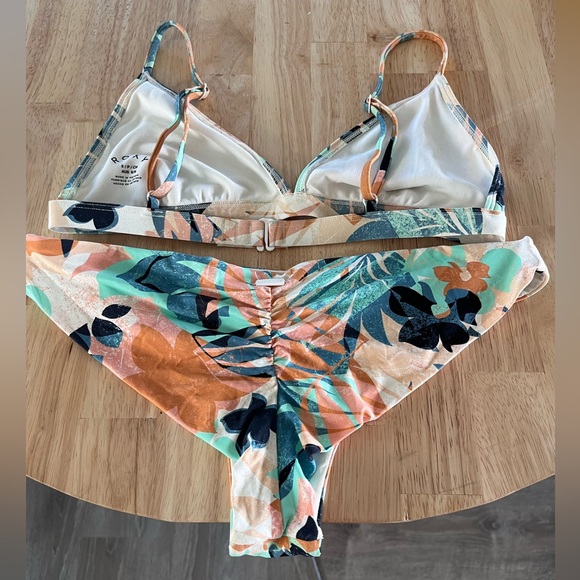 Small Roxy Bikini - Picture 3 of 3